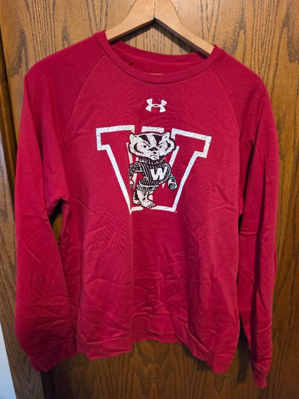 Under Armour Wisconsin Badgers Bucky Badger Graphic Crewneck Sweatshirt Red - LG